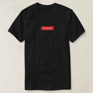 Camiseta negra alineada