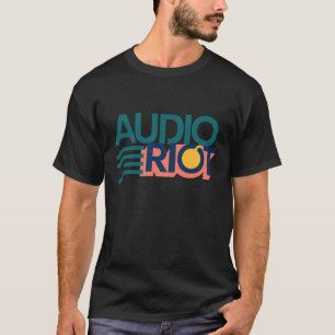 Camiseta negra Audio Riot con logo de la banda
