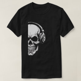 Camiseta negra con cráneo en escala de grises y au