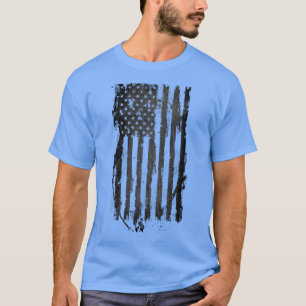 Camiseta negra con la bandera americana desgastada