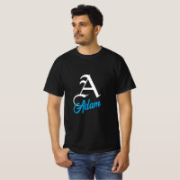 Camiseta negra con letra A de monograma y nombre p
