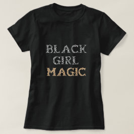Camiseta negra de la magia del chica