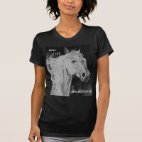 Camiseta negra de los estudios del lago carol