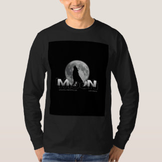 camiseta negra de manga larga y otros artículos