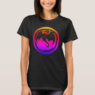 Camiseta negra de mujer con dragón neón