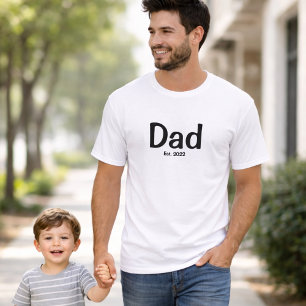Camiseta negra de papá establecida con escritura