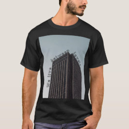 Camiseta negra de streetwear underground sin señal