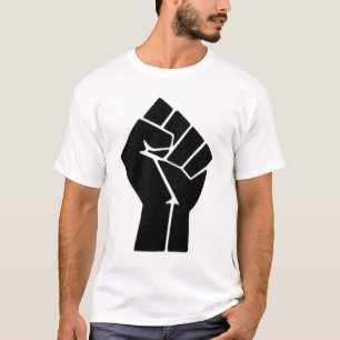 Camiseta negra del puño