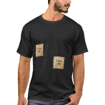 Camiseta negra minimalista con notas adhesivas de 