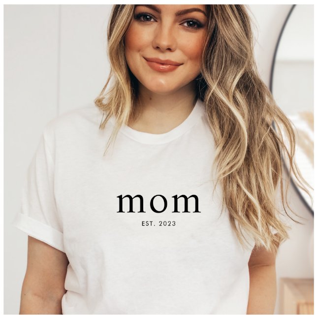 Camiseta negra moderna para mamá establecida (Subido por el creador)