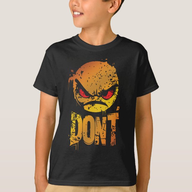 Camiseta Negrita Emoji enojada con texto 'DON'T' (Anverso)