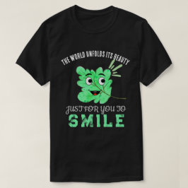 Camiseta Negro "El Mundo Despliega Su Belleza" Verde Sonrie