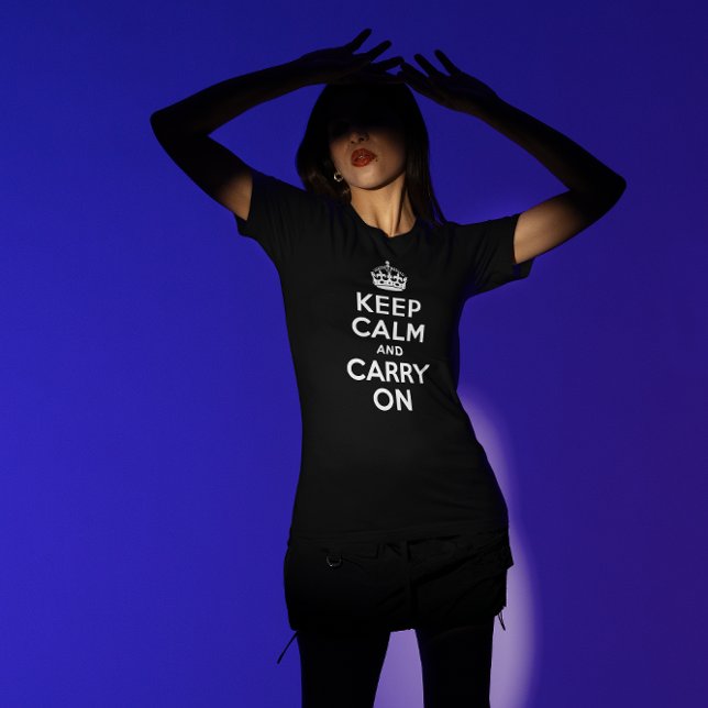 Camiseta Negro y blanco mantienen la calma y siguen adelant (Black and White Keep Calm and Carry On T-Shirt)