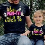 Camiseta Neon Glow Pink Let's Pawty Cute Gats Birthday Chic<br><div class="desc">Neon resplandece amarillo y rosa diseño "Let's Paw-ty" con gatitos personalizados lindos,  texto personalizado para una fiesta de cumpleaños de un chica.</div>