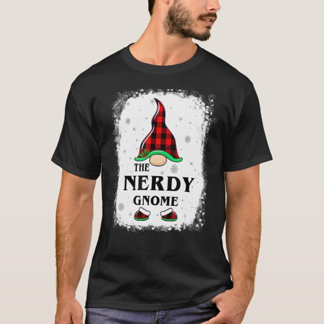 Camiseta Nerdy Gnome Buffalo Plaid Mateo Familia Xmas Paj (Anverso)