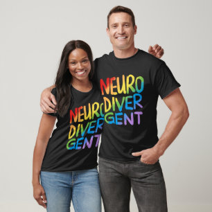Camiseta Neurodivergente (texto arcoiris)