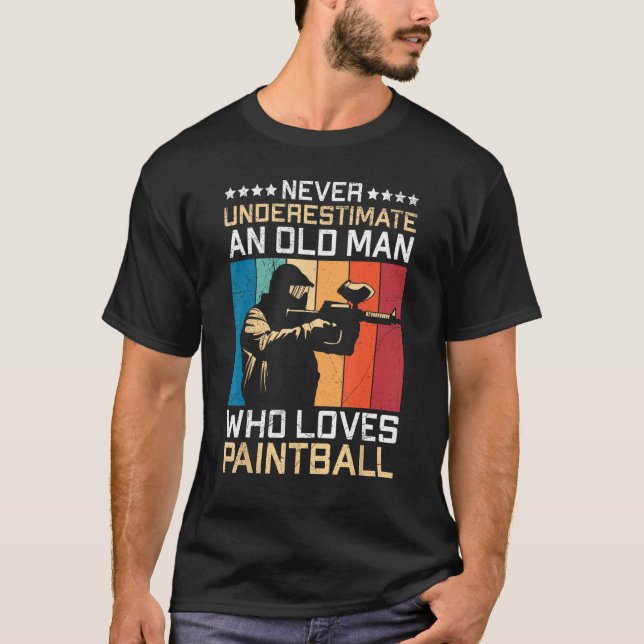 Camiseta Never Underestimate An Old Man Who Loves Paintball (Anverso)