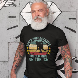 Camiseta Never Understimate an Old Man on the Ice