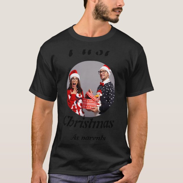 Camiseta New Parents 2025 Christmas Photo T Shirt  (Anverso)