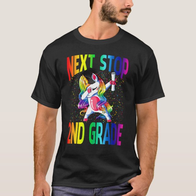 Camiseta Next Stop 2nd Grade Graduation Unicorn (Anverso)