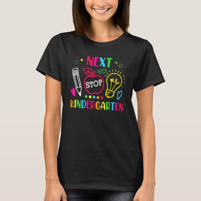 Camiseta Next Stop Kindergarten Preschool Graduation 2023 B (Anverso)