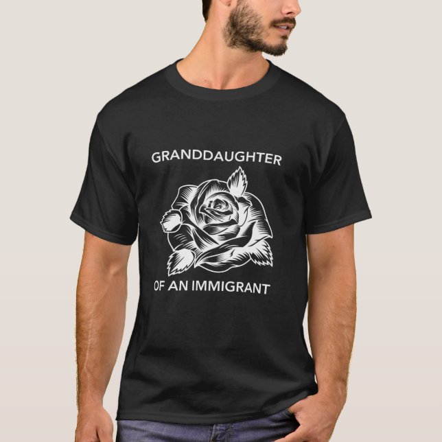 Camiseta Nieta De Un Inmigrante Con Un Hispano Flor (Anverso)
