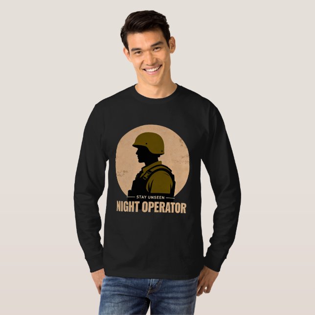 Camiseta Night Operator Vintage Tactical Soldier Tee (Anverso completo)