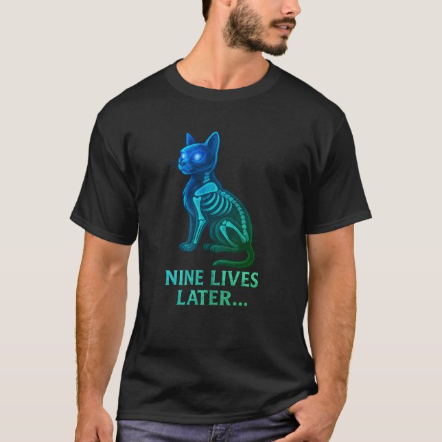 Camiseta Nine Lives Later – Funny Cat T-Shirt (Anverso)