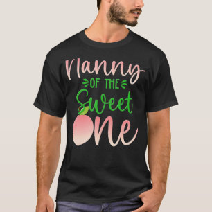 Camiseta Niñera Del Cumpleaños Un Peach Primera Fruta De Ve