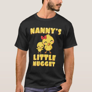 Camiseta Niñera es la abuela amante de los pollitos nugget