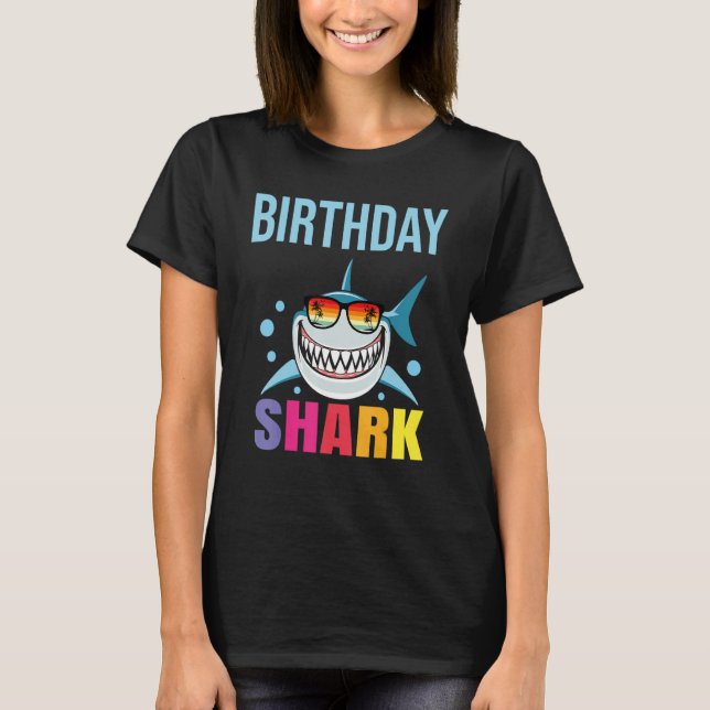 Camiseta Niñez de cumpleaños de tiburón Niños niños que coi (Anverso)