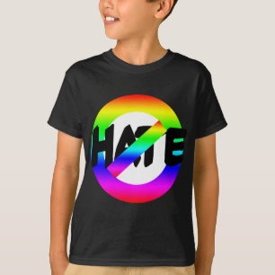 Camiseta Ningún odio con colores del arco iris en las