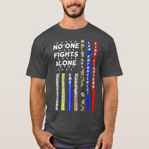 Camiseta Ninguna bandera lucha sola contra la policía que r