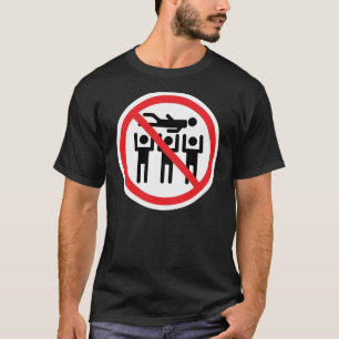 Camiseta Ninguna muchedumbre que practica surf