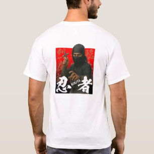 Camiseta Ninja en negro con fondo kanji y rojo