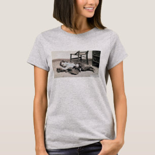 Camiseta Niño con la muñeca, C1895