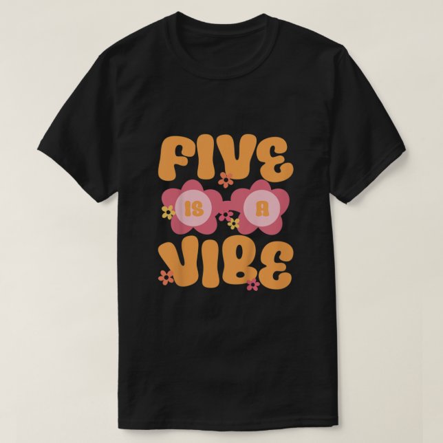 Camiseta Niños Cinco Es Un Tema De Vibe Groovy Quinto Cumpl (Diseño del anverso)