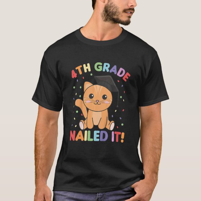 Camiseta Niños de 4º Grado Clavaron Graduación De Gato En T (Anverso)