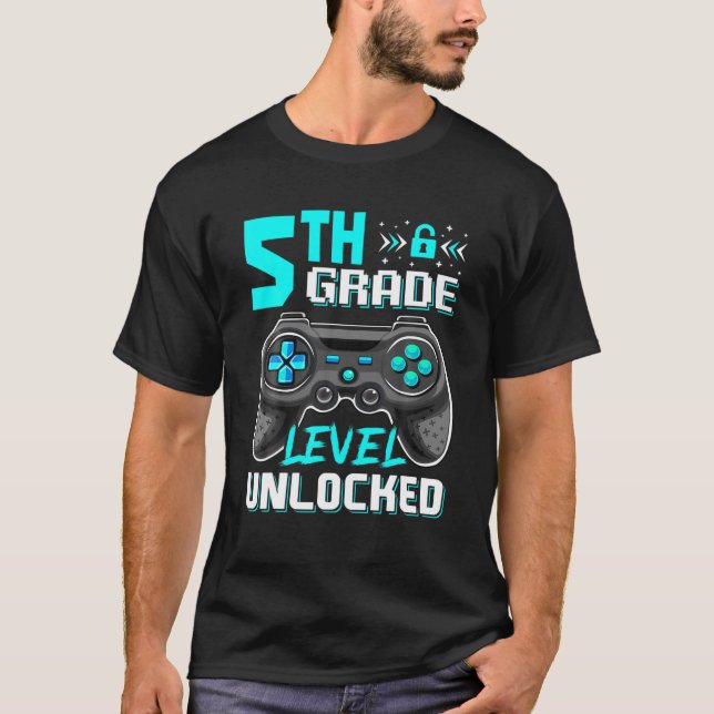 Camiseta Niños De 5º Grado Videojuego Desbloqueado De Nuevo (Anverso)