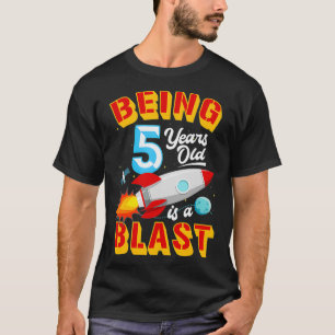 Camiseta Niños de 5 años de edad son niños de explosión cum