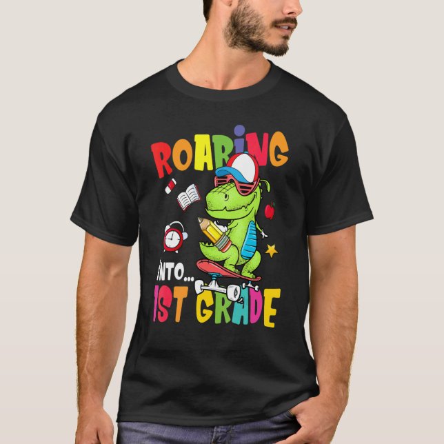 Camiseta Niños de primer grado de dinosaurios de vuelta a (Anverso)