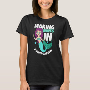 Camiseta Niños De Vuelta A La Sirenita Escolar Haciendo Ond
