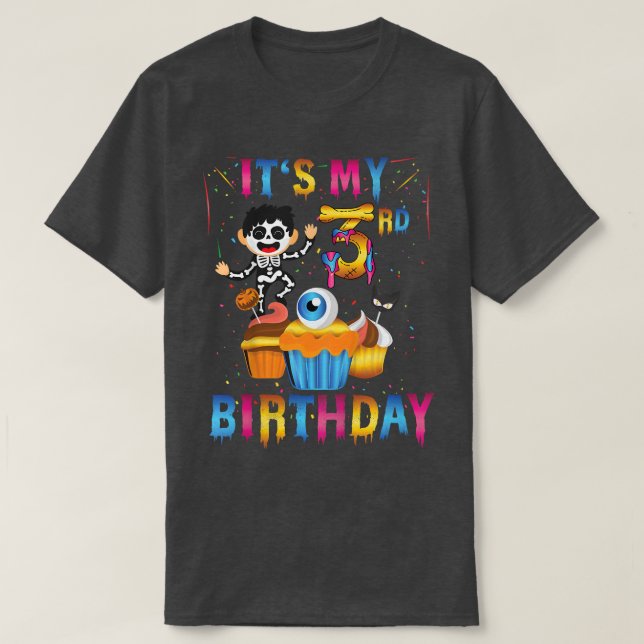 Camiseta Niños es mi salón de esqueletos de cumpleaños (Diseño del anverso)