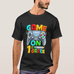 Camiseta Niños Juegan En Primer Grado De Vuelta A La Escuel