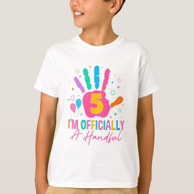 Camiseta Niños Oficialmente soy un puñado de niños de 5 año (Anverso)