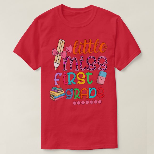 Camiseta Niños Pequeña Miss Primer Grado De Vuelta A La Esc (Diseño del anverso)
