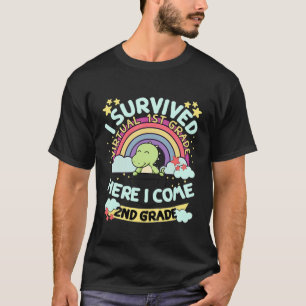 Camiseta Niños Que Sobreviví Al Primer Grado Virtual Aquí Q
