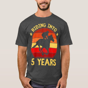 Camiseta Niños viajando en un regalo de caballo de 5 años