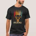 Camiseta Nivel 18 Video Gamer desbloqueado 18th Birthday Bo<br><div class="desc">Nivel 18 Video Gamer desbloqueado 18º cumpleaños niños 1</div>