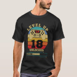 Camiseta nivel 18 Video Gamer desbloqueado 18th Birthday Me<br><div class="desc">Nivel 18 Video Gamer desbloqueado 18º cumpleaños de hombres regalos para mujeres</div>